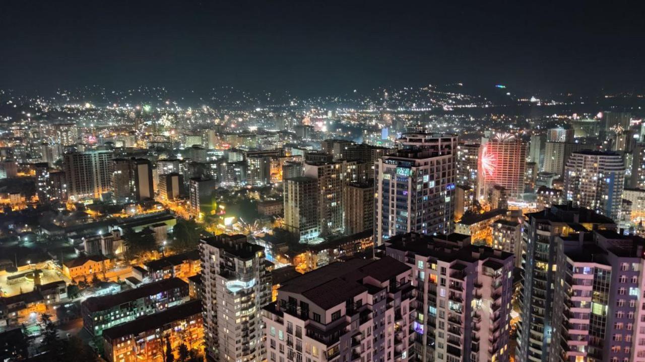 Orbi City 45 Floor Batumi Exteriör bild